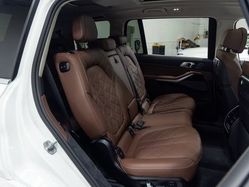 Used 2026 BMW X7 xDrive40i AWD/4WD image 24