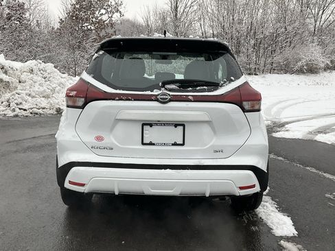 Used 2023 Nissan Kicks SR w/ SR Premium Package image 28