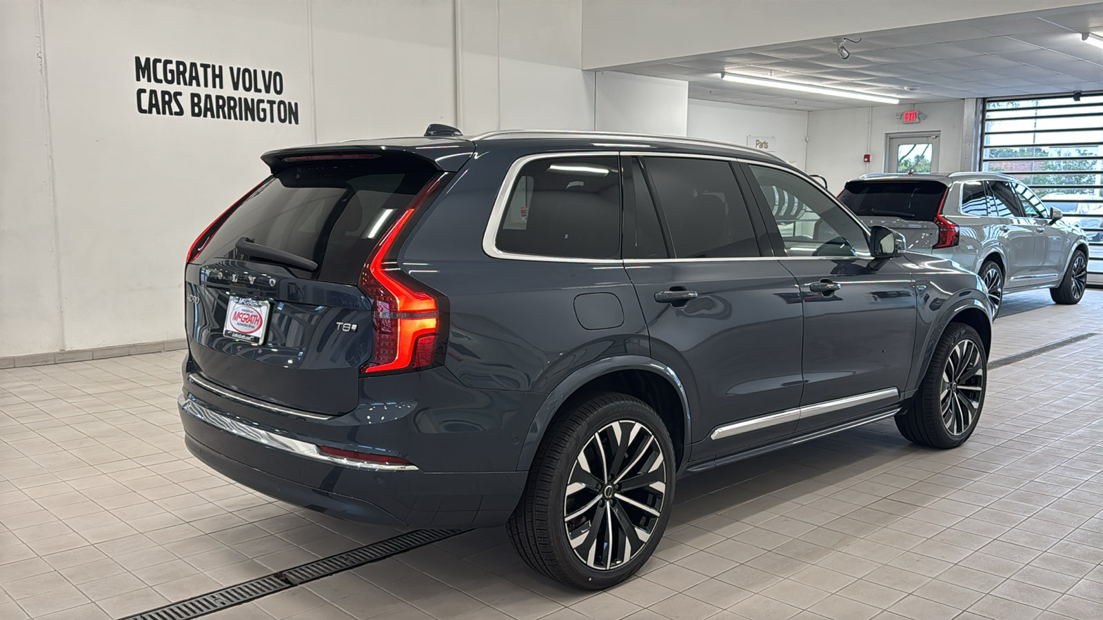 New 2027 Volvo XC90 T8 Plus AWD/4WD image 5