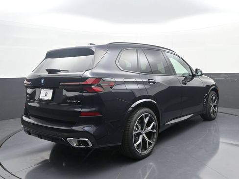 New 2026 BMW X5 xDrive50e w/ M Sport Package AWD/4WD image 7