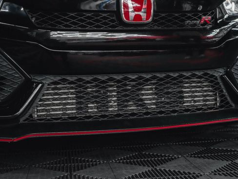 Used 2019 Honda Civic Type R image 4