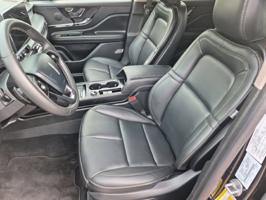 Used 2025 Lincoln Corsair AWD image 18
