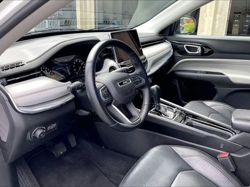 Used 2022 Jeep Compass Limited AWD/4WD image 13