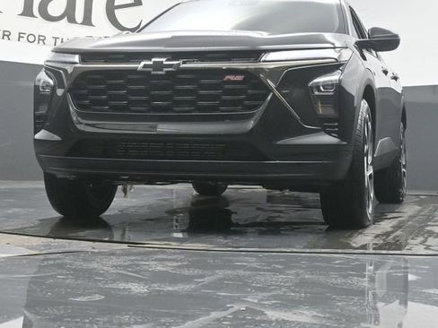 New 2026 Chevrolet Trax RS w/ Sunroof Package image 34