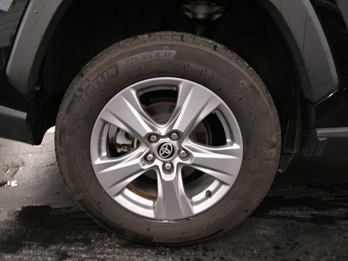 Certified 2022 Toyota RAV4 XLE image 30