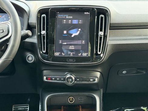 Used 2020 Volvo XC40 T5 R-Design w/ Protection Package Premier AWD/4WD image 35