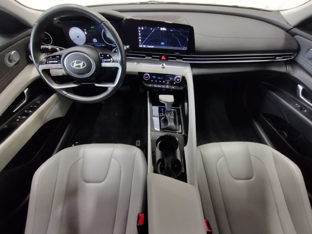 Certified 2024 Hyundai Elantra Limited FWD image 43