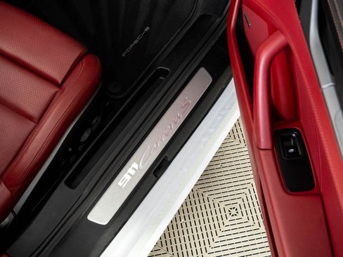 Certified 2020 Porsche 911 Carrera S RWD image 21