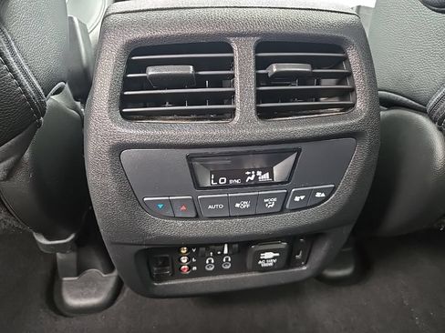 Used 2017 Honda Pilot Touring image 42