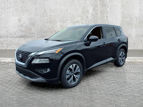 Used 2023 Nissan Rogue SV image 1