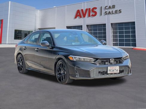 Used 2025 Honda Civic Sport image 3