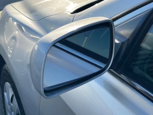 Used 2011 Toyota Camry LE image 8