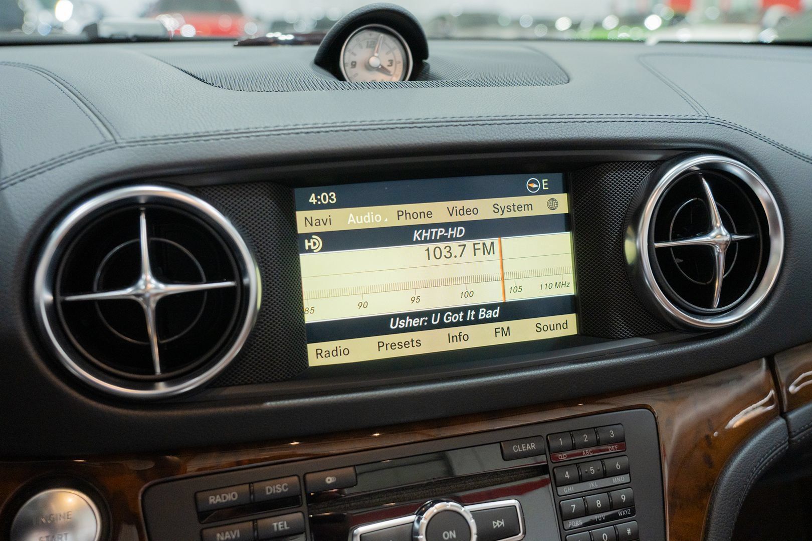 Used 2013 Mercedes-Benz SL 550 image 31