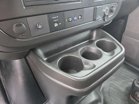 Used 2020 Chevrolet Express 3500 Extended w/ Driver Convenience Package RWD image 9