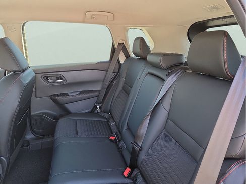 New 2026 Nissan Rogue SV image 10