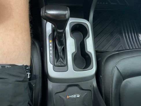 Used 2018 Chevrolet Colorado ZR2 image 38