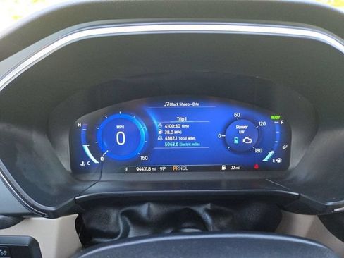 Used 2022 Ford Escape Titanium AWD/4WD image 16