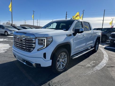 Used 2022 GMC Sierra 1500 Denali AWD/4WD image 16