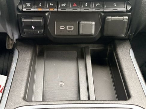 Used 2020 Chevrolet Silverado 3500 LTZ w/ LTZ Premium Package image 23