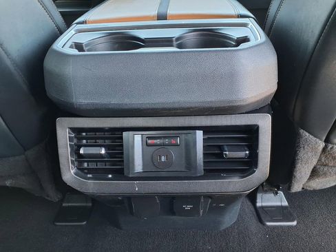 Used 2023 Ford F250 Platinum AWD/4WD image 18