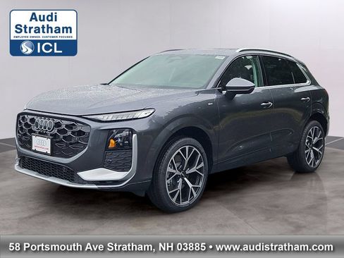 New 2026 Audi Q3 quattro 2.0T AWD/4WD image 1