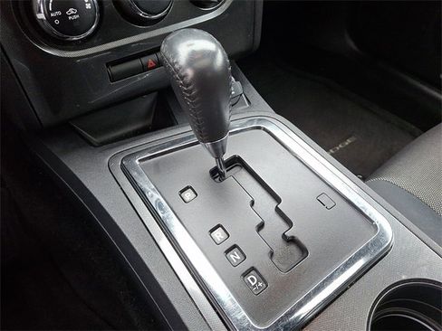 Used 2014 Dodge Challenger SXT image 16