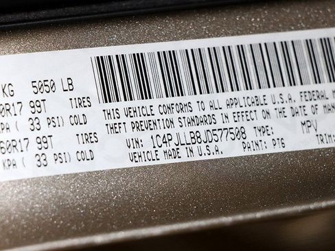 Used 2018 Jeep Cherokee Latitude Plus w/ Cold Weather Group image 38