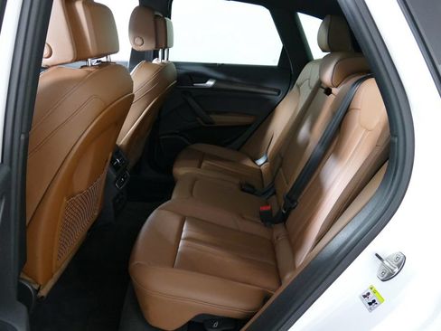 Used 2025 Audi Q5 e Premium Plus w/ Premium Plus Package AWD/4WD image 30