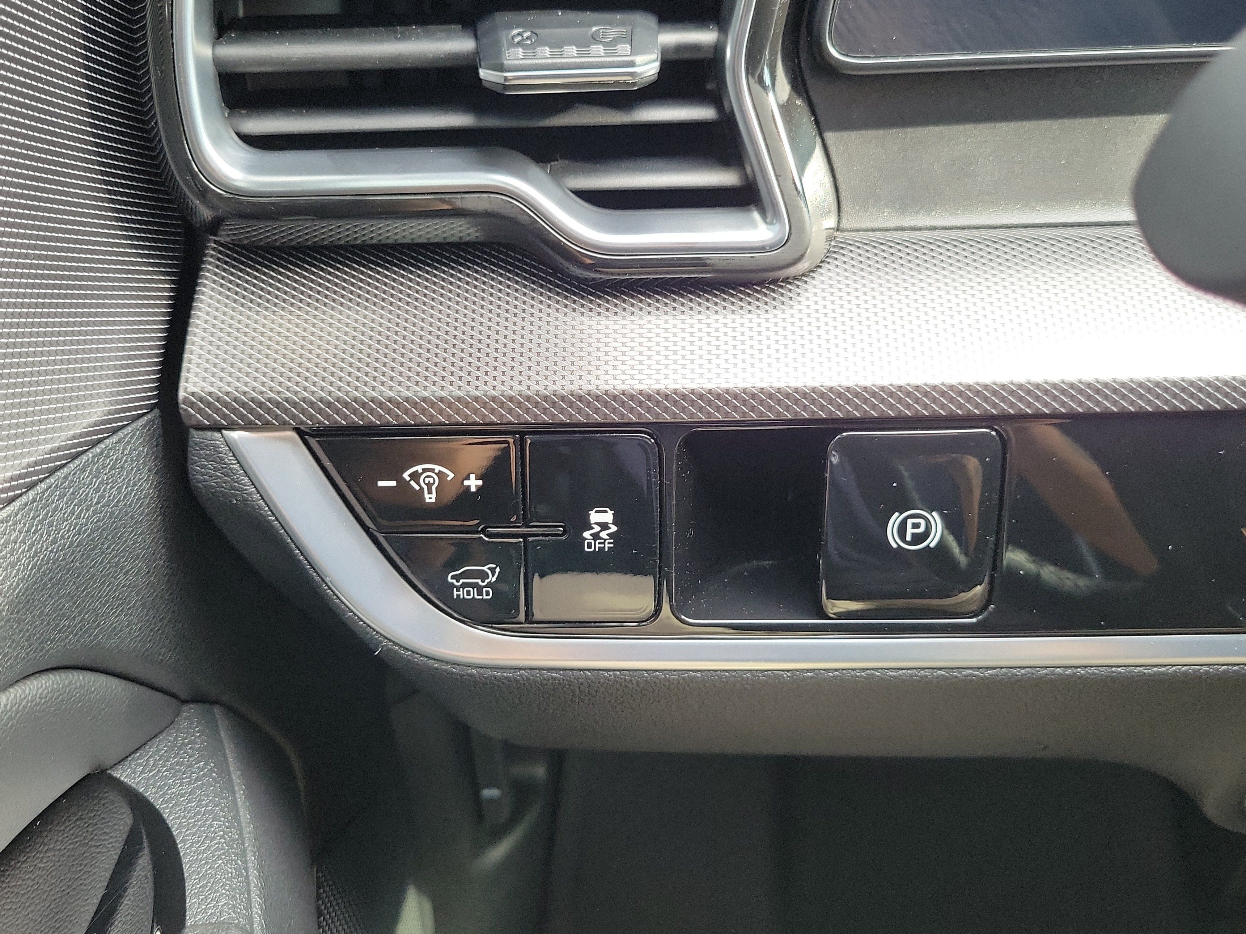 Certified 2024 Kia Sportage SX FWD image 25