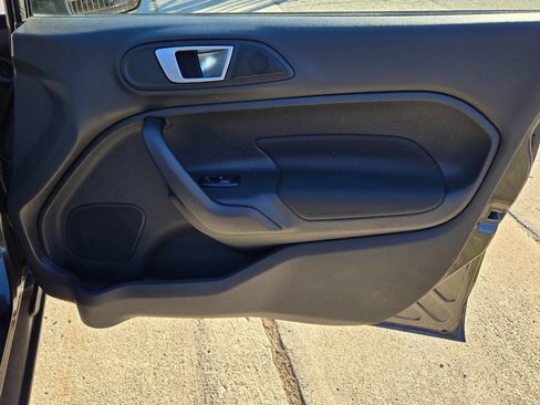 Used 2015 Ford Fiesta SE w/ Comfort Package image 32