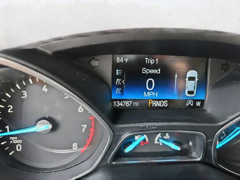 Used 2017 Ford Escape Titanium w/ Equipment Group 301A AWD/4WD image 15
