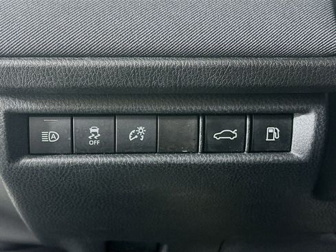 Used 2025 Toyota Camry LE image 17