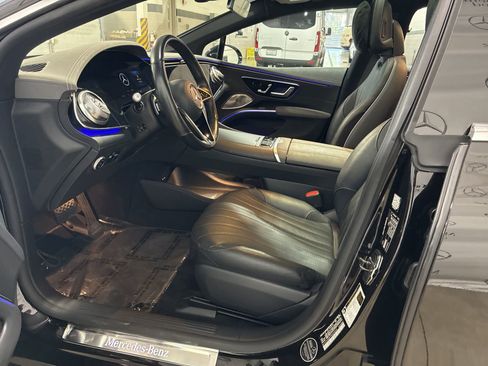 Used 2023 Mercedes-Benz EQS 580 4MATIC Sedan w/ Exclusive Trim Package image 15