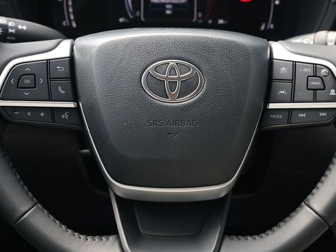 New 2026 Toyota Grand Highlander FWD image 16