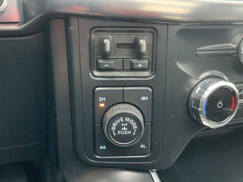Used 2025 Ford F150 Raptor AWD/4WD image 39