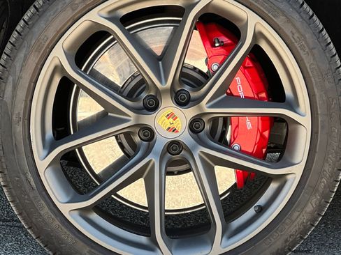 Certified 2026 Porsche Macan GTS AWD/4WD image 12