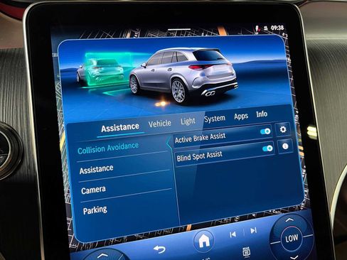 Used 2026 Mercedes-Benz GLC 43 AMG 4MATIC image 38