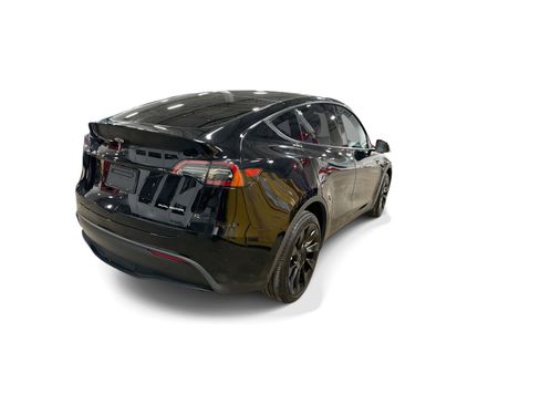 Certified 2023 Tesla Model Y Long Range AWD/4WD image 6