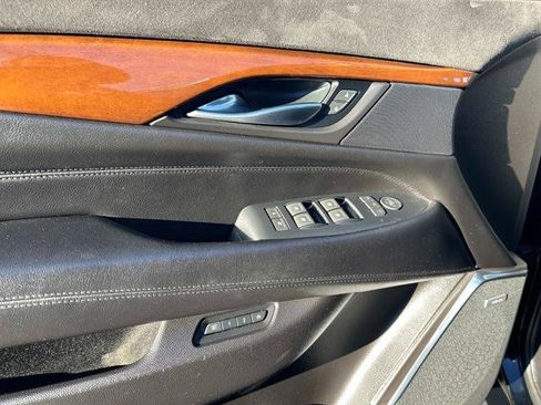 Used 2017 Cadillac Escalade ESV Luxury image 22