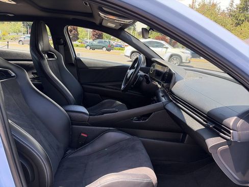 Used 2022 Hyundai Elantra N FWD image 18