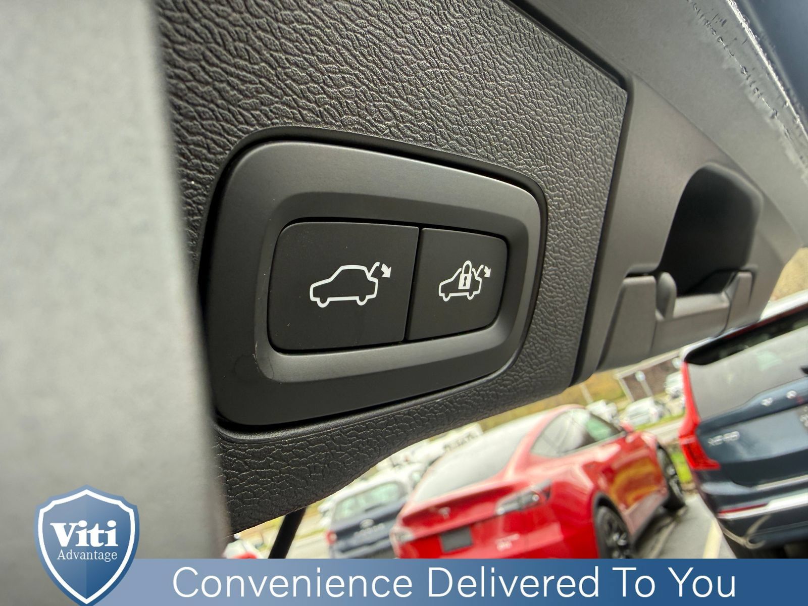 Certified 2024 Volvo XC60 T8 Ultimate AWD/4WD image 25