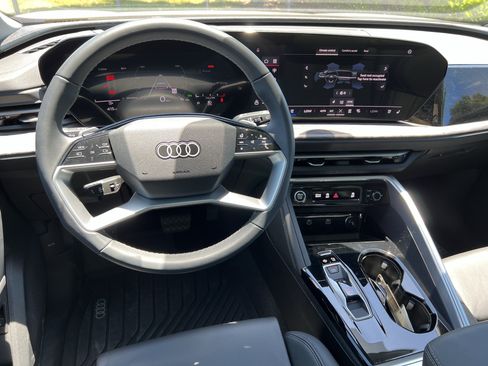 Certified 2025 Audi Q5 Premium w/ Premium Plus AWD/4WD image 30