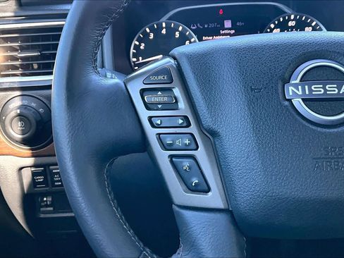Certified 2023 Nissan Titan Platinum Reserve w/ Moonroof Package image 22