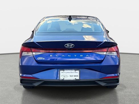 Used 2023 Hyundai Elantra SEL w/ Cargo Package image 6