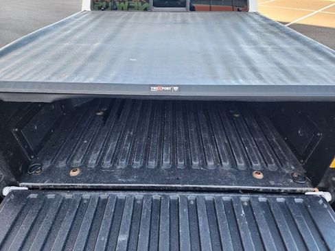 Used 2015 Toyota Tacoma PreRunner image 17