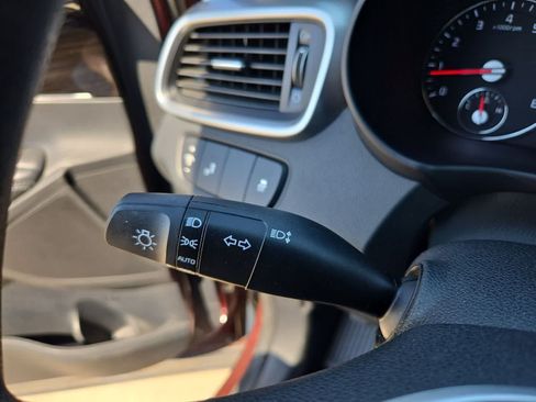 Used 2019 Kia Sorento FWD image 24