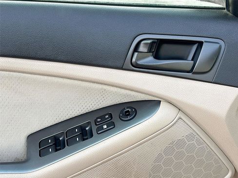 Used 2015 Kia Optima LX w/ LX Convenience Plus Package image 18