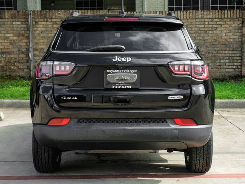 Used 2022 Jeep Compass Latitude AWD/4WD image 18