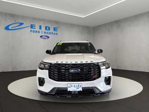 Certified 2025 Ford Explorer ST AWD/4WD image 9