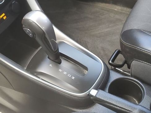 Certified 2019 Chevrolet Trax LT w/ LT Convenience Package FWD image 21